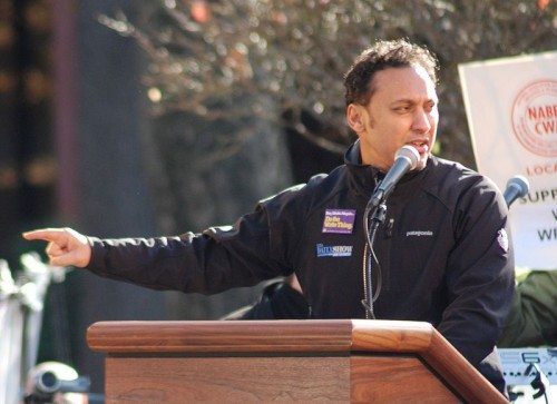 Halal in the Family: Aasif Mandvi takes on Islamophobia in new web comedy