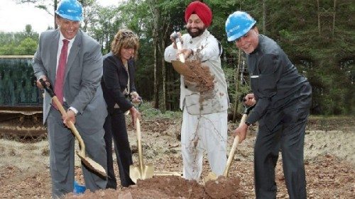 Subhash Chandra, Sant Chatwal break ground on $250 million yoga retreat in New York