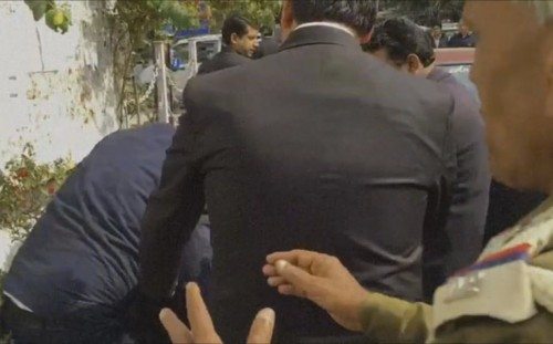 India’s shame: journalists assaulted by lawyers in court premises, Delhi Police take no action