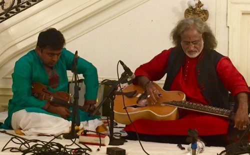 Vishwa Mohan Bhatt, H.N. Bhaskar perform mesmerizing jugalbandi