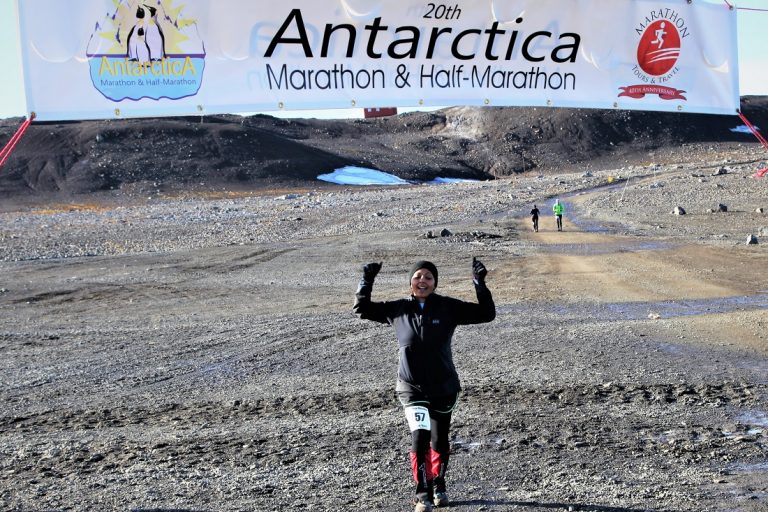 To the South Pole and backÂ Completing a marathon in treacherous