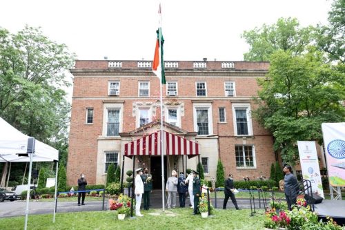 America lit in Indian tricolors to celebrate India’s 75th Independence Day Indian Ambassador to the United States Taranjit Singh Sandhu unfurling the tricolor in Washington, DC, on August 15.